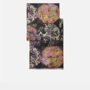 EUC Coach x Kaffe Oblong Scarf